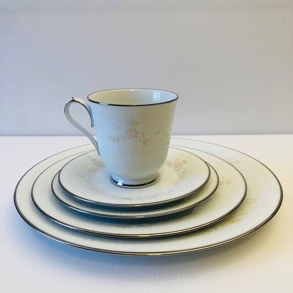 Vintage China 2752 Noritake Temptation 5 Piece Set Garden Core Chinoiserie Style - Picture 1 of 8